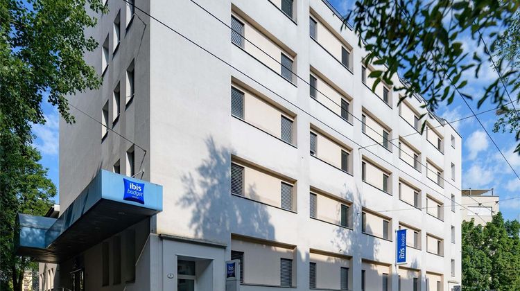 Ibis Budget Luzern City Exterior