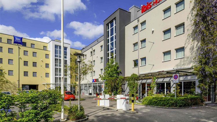 Ibis Budget Winterthur Exterior