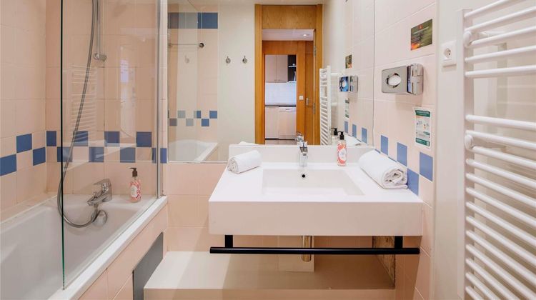 Adagio Paris XV Room