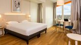 <b>Adagio Paris Tour Eiffel Room</b>. Images powered by <a href="https://iceportal.shijigroup.com/" title="IcePortal" target="_blank">IcePortal</a>.
