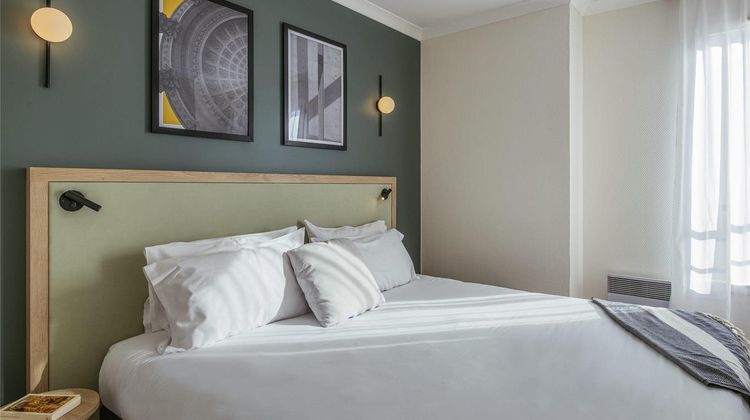 Adagio Paris Buttes Chaumont Room