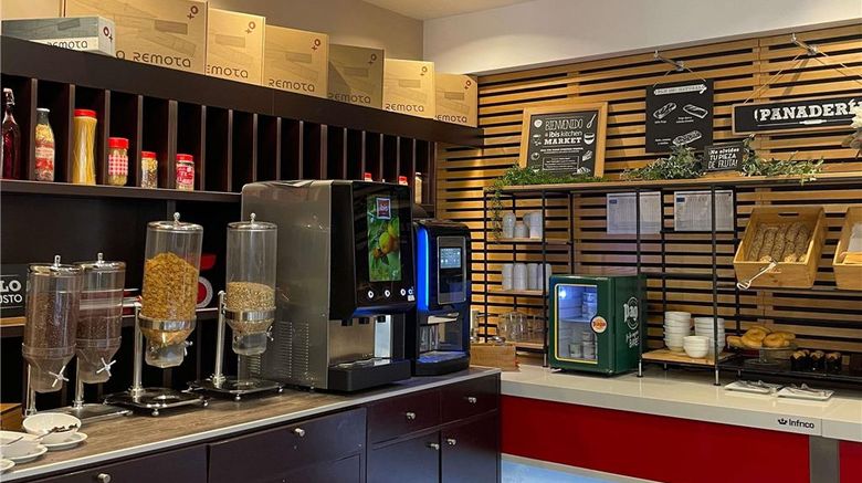 <b>Ibis Budget Girona Costa Brava Restaurant</b>. Images powered by <a href="https://iceportal.shijigroup.com/" title="IcePortal" target="_blank">IcePortal</a>.