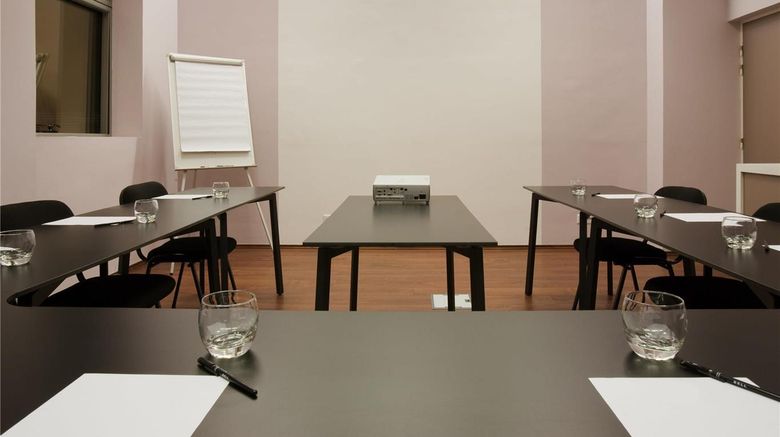<b>Hotel Ibis Antananarivo Ankorondrano Meeting</b>. Images powered by <a href="https://iceportal.shijigroup.com/" title="IcePortal" target="_blank">IcePortal</a>.