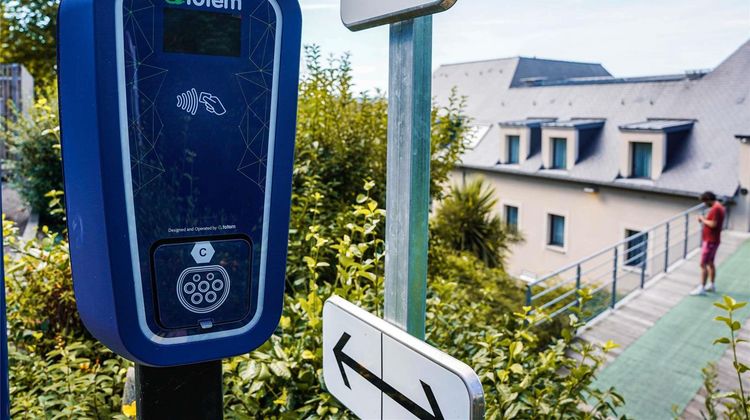 Hotel Ibis Bayeux Port En Bessin Exterior