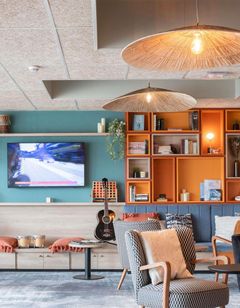 Hotel Ibis Bayeux Port En Bessin