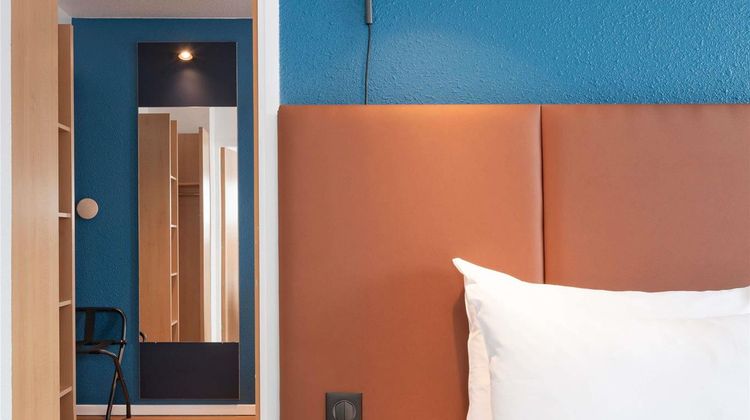 Hotel Ibis Bayeux Port En Bessin Room