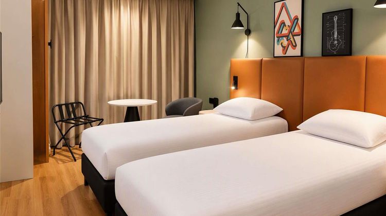 Hotel Ibis Bayeux Port En Bessin Room