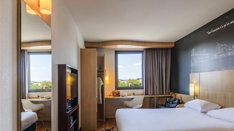 Hotel Ibis Cannes Mouans Sartoux Room
