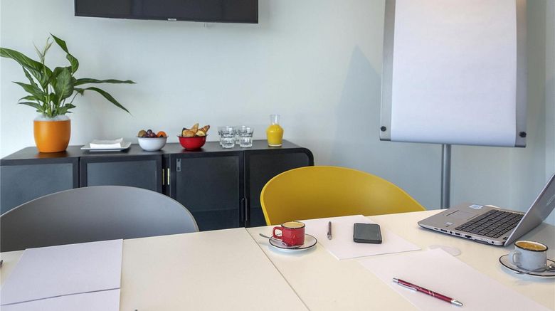 <b>Ibis Lyon Sud Vienne St Louis Meeting</b>. Images powered by <a href="https://iceportal.shijigroup.com/" title="IcePortal" target="_blank">IcePortal</a>.