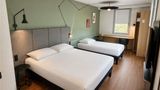 Hotel Ibis Beauvais Airport Room