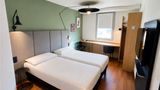 Hotel Ibis Beauvais Airport Room