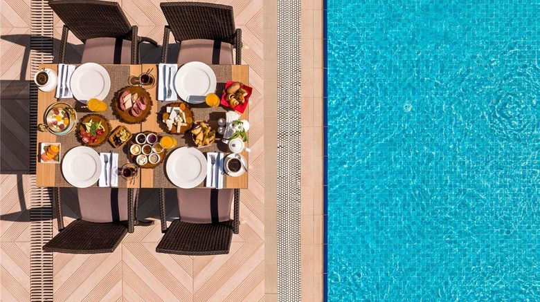 <b>Novotel Gaziantep Pool</b>. Images powered by <a href="https://iceportal.shijigroup.com/" title="IcePortal" target="_blank">IcePortal</a>.
