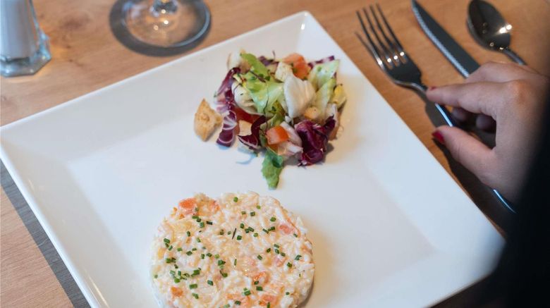<b>Ibis Orleans Chapelle St Mesmin Restaurant</b>. Images powered by <a href="https://iceportal.shijigroup.com/" title="IcePortal" target="_blank">IcePortal</a>.