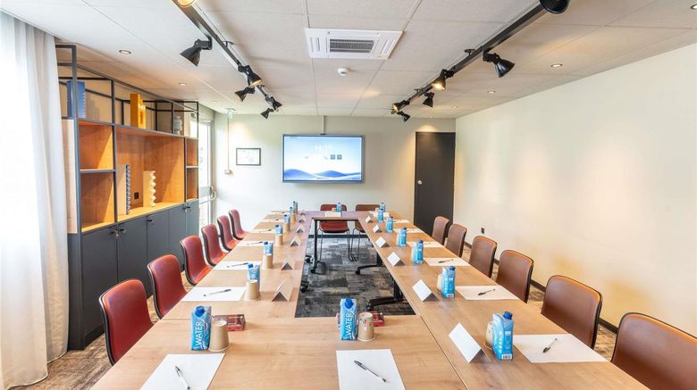 <b>Ibis Orleans Chapelle St Mesmin Meeting</b>. Images powered by <a href="https://iceportal.shijigroup.com/" title="IcePortal" target="_blank">IcePortal</a>.