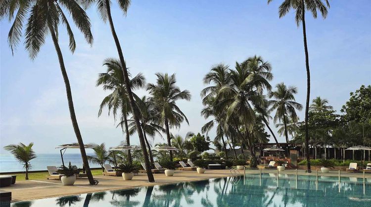 Novotel Mumbai Juhu Beach Exterior