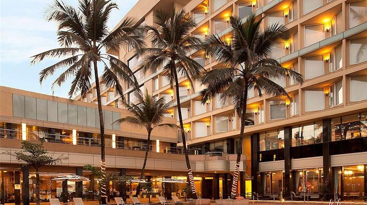 Novotel Mumbai Juhu Beach Pool