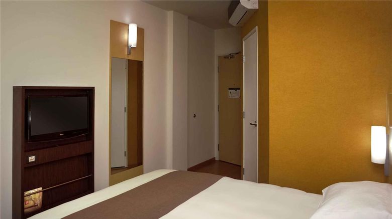<b>Ibis San Luis Potosi Room</b>. Images powered by <a href="https://iceportal.shijigroup.com/" title="IcePortal" target="_blank">IcePortal</a>.