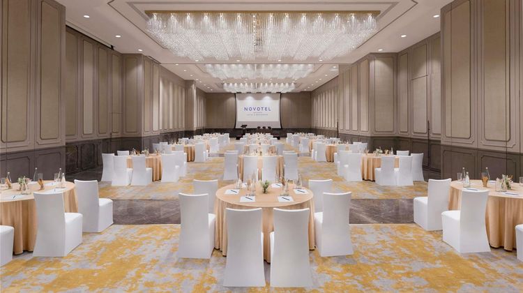 Novotel Kolkata Hotel & Residences Meeting