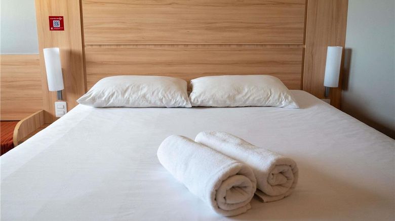 <b>Ibis Concepcion Room</b>. Images powered by <a href="https://iceportal.shijigroup.com/" title="IcePortal" target="_blank">IcePortal</a>.