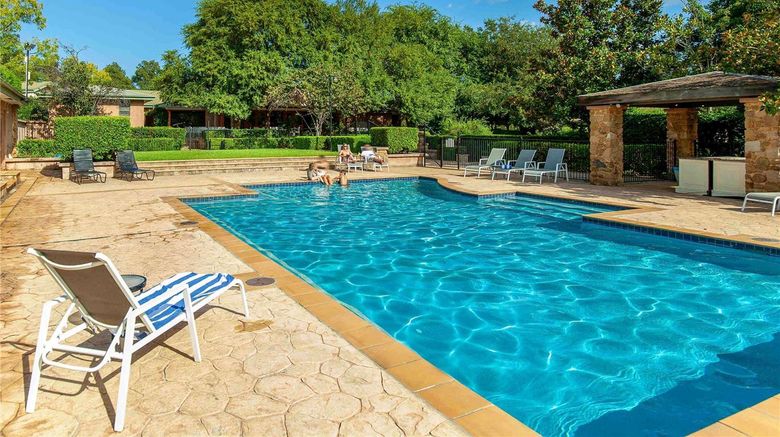 <b>Mercure Resort Hunter Valley Gardens Pool</b>. Images powered by <a href="https://iceportal.shijigroup.com/" title="IcePortal" target="_blank">IcePortal</a>.