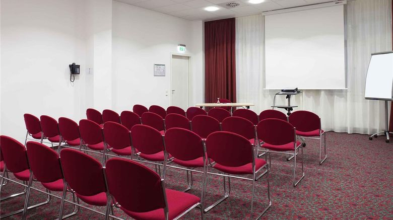 <b>Hotel Ibis Karlsruhe City Meeting</b>. Images powered by <a href="https://iceportal.shijigroup.com/" title="IcePortal" target="_blank">IcePortal</a>.