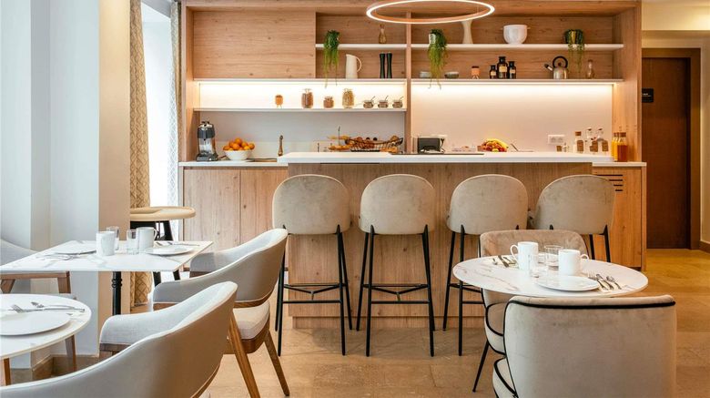 <b>Adagio Paris Opera Restaurant</b>. Images powered by <a href="https://iceportal.shijigroup.com/" title="IcePortal" target="_blank">IcePortal</a>.