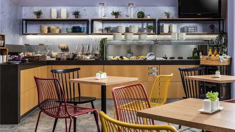 <b>Ibis Kassel Melsungen Restaurant</b>. Images powered by <a href="https://iceportal.shijigroup.com/" title="IcePortal" target="_blank">IcePortal</a>.