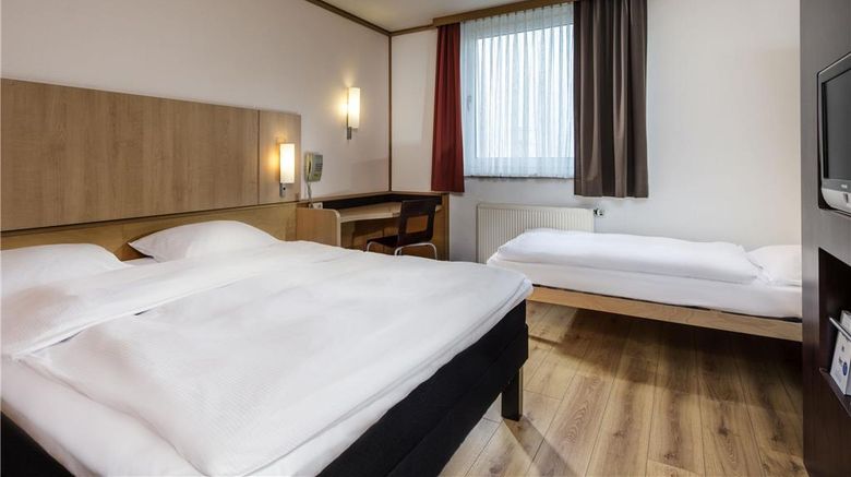 <b>Ibis Hotel Eisenach Room</b>. Images powered by <a href="https://iceportal.shijigroup.com/" title="IcePortal" target="_blank">IcePortal</a>.