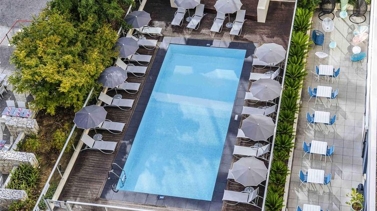 Ibis Styles Nice Aeroport Arenas Pool