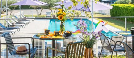Ibis Styles Pertuis Exterior