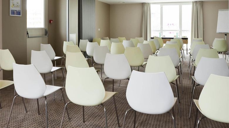 <b>Ibis Styles Compiegne Meeting</b>. Images powered by <a href="https://iceportal.shijigroup.com/" title="IcePortal" target="_blank">IcePortal</a>.