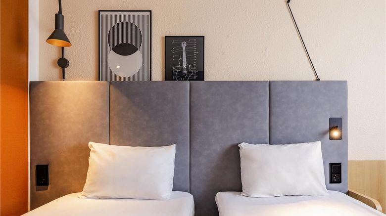 <b>Ibis Friedrichshafen Airport Room</b>. Images powered by <a href="https://iceportal.shijigroup.com/" title="IcePortal" target="_blank">IcePortal</a>.