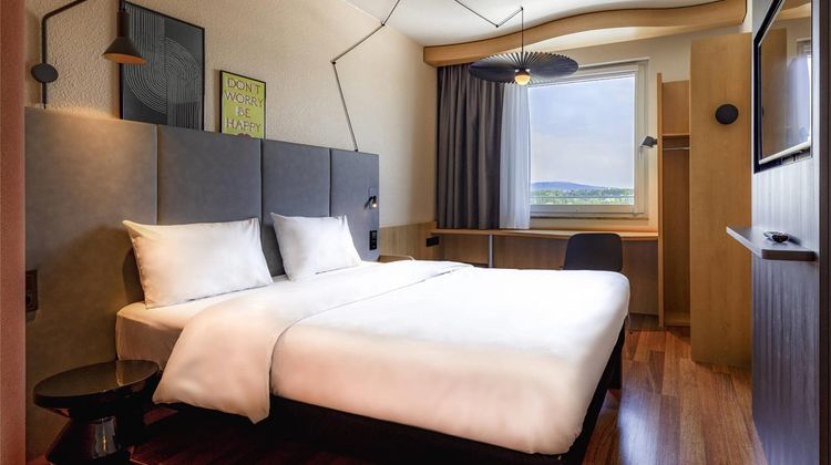 Ibis Friedrichshafen Airport Room