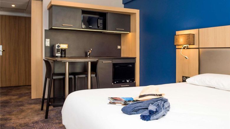 <b>Mercure Rodez Cathedrale Room</b>. Images powered by <a href="https://iceportal.shijigroup.com/" title="IcePortal" target="_blank">IcePortal</a>.