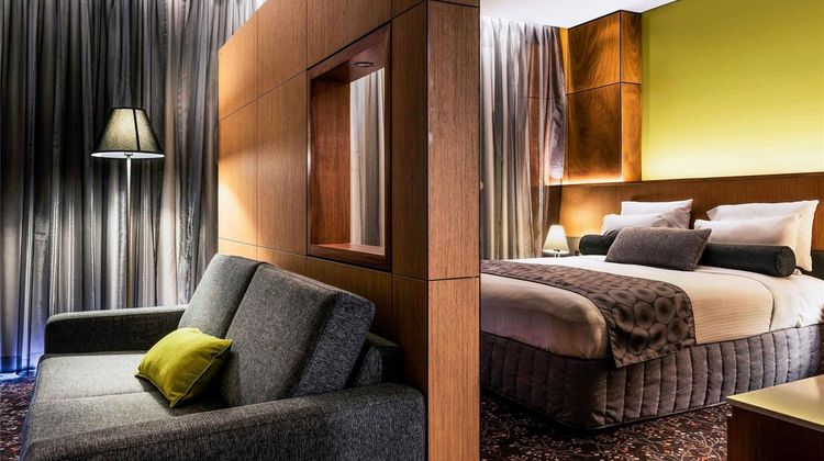 Mercure Sydney Liverpool Room