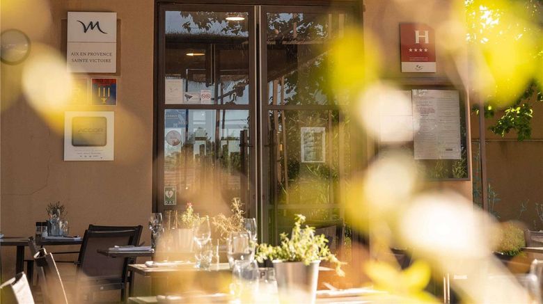 <b>Mercure Aix en Provence Ste Victoire Restaurant</b>. Images powered by <a href="https://iceportal.shijigroup.com/" title="IcePortal" target="_blank">IcePortal</a>.