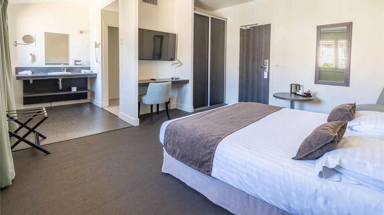 <b>Mercure Aix en Provence Ste Victoire Exterior</b>. Images powered by <a href="https://iceportal.shijigroup.com/" title="IcePortal" target="_blank">IcePortal</a>.