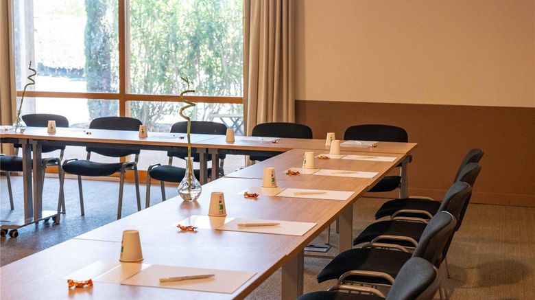<b>Mercure Aix en Provence Ste Victoire Meeting</b>. Images powered by <a href="https://iceportal.shijigroup.com/" title="IcePortal" target="_blank">IcePortal</a>.