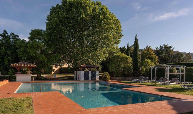 Mercure Aix en Provence Ste Victoire Exterior