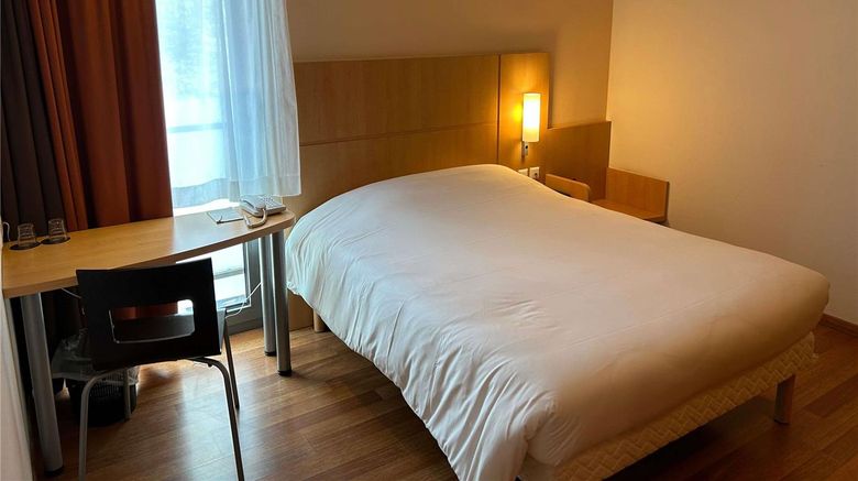<b>Ibis Esch Belval Room</b>. Images powered by <a href="https://iceportal.shijigroup.com/" title="IcePortal" target="_blank">IcePortal</a>.