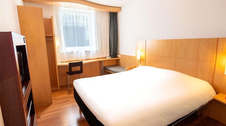 Ibis Esch Belval Room
