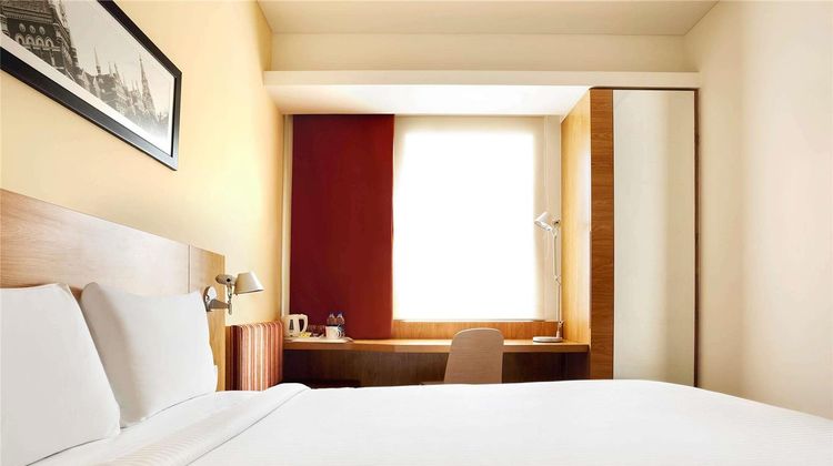 Ibis Navi Mumbai Room