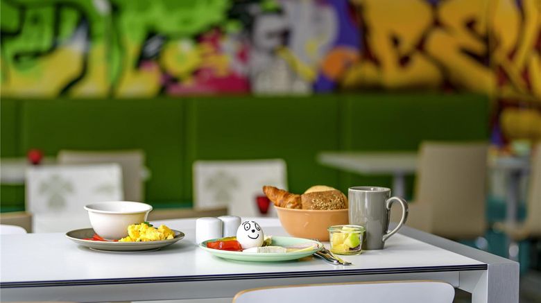 <b>Ibis Styles Berlin Mitte Restaurant</b>. Images powered by <a href="https://iceportal.shijigroup.com/" title="IcePortal" target="_blank">IcePortal</a>.