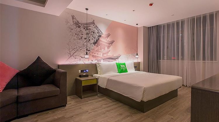 Ibis Styles Wuhan Optics Valley Room
