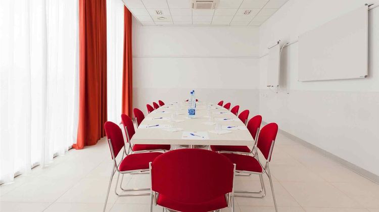 Ibis Malabo Hotel Meeting
