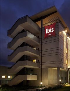 Ibis Bata