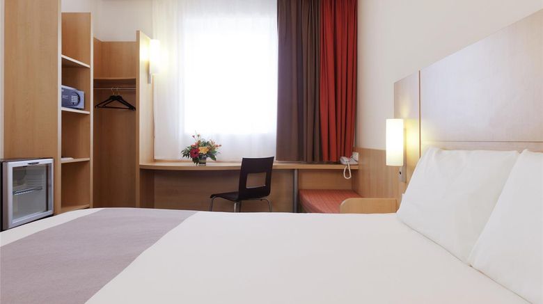 <b>Ibis Bata Room</b>. Images powered by <a href="https://iceportal.shijigroup.com/" title="IcePortal" target="_blank">IcePortal</a>.