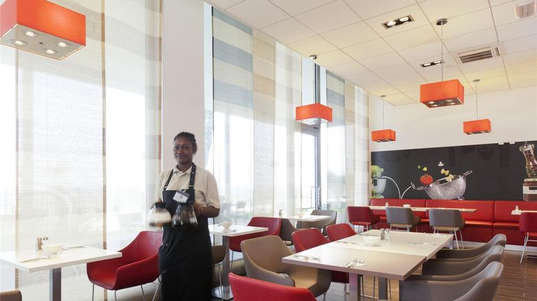 <b>Ibis Bata Restaurant</b>. Images powered by <a href="https://iceportal.shijigroup.com/" title="IcePortal" target="_blank">IcePortal</a>.