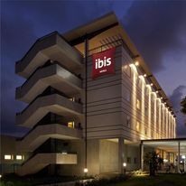 Ibis Bata