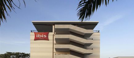Ibis Bata Exterior